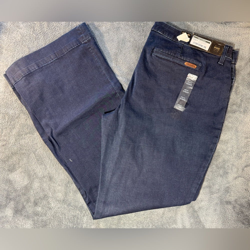 Women’s Wrangler Dark Blue Denim Jeans Mid-Rise Flare